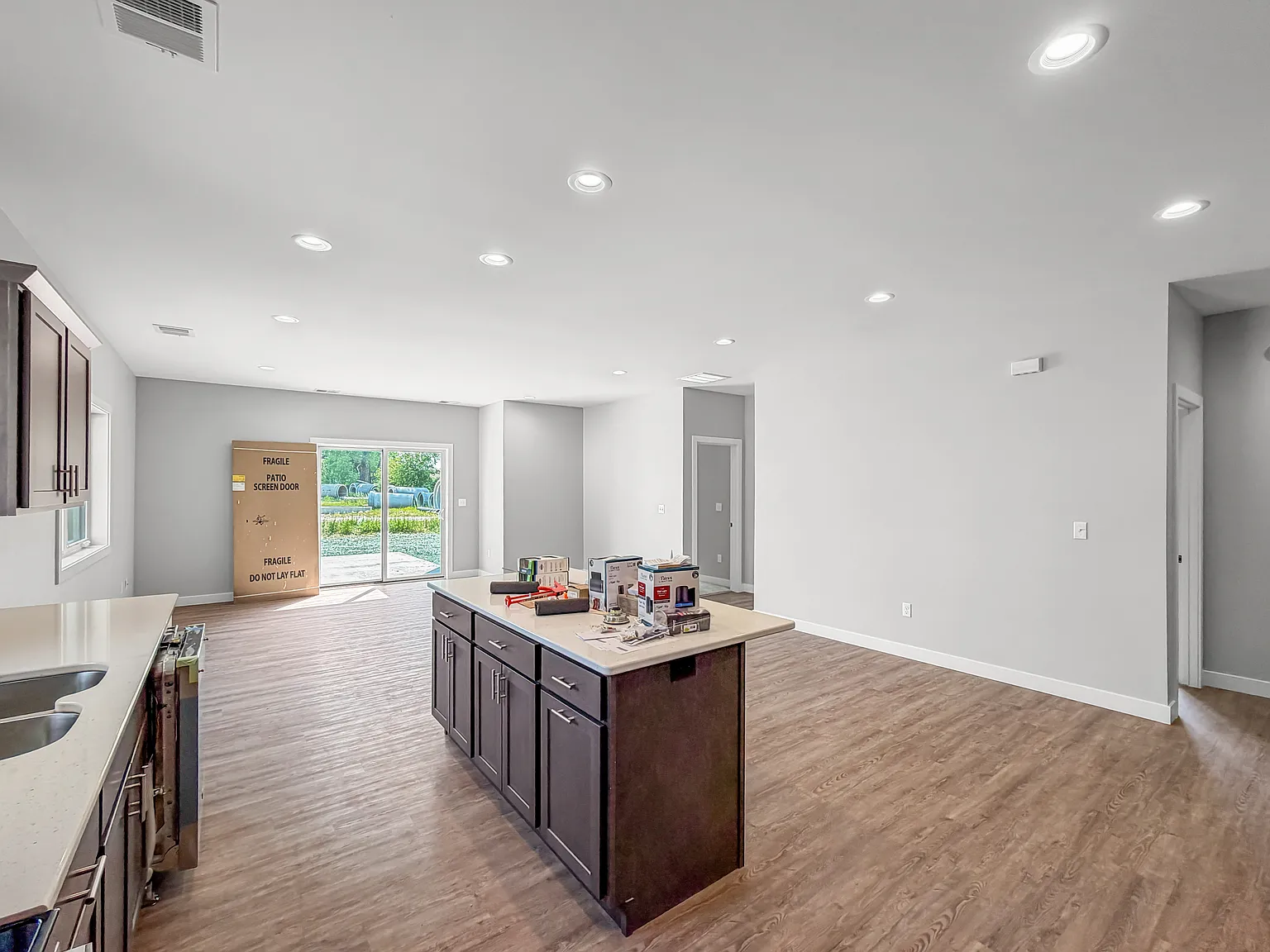 3 bed, $2,500 — Photo 3