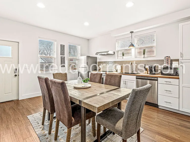 1619 N Tacoma Ave — Photo 5
