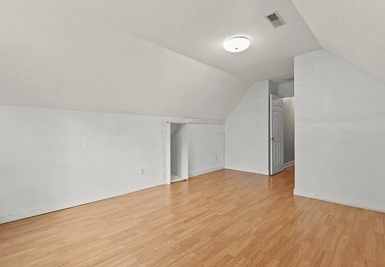 1382 Center Lake Dr — Photo 30