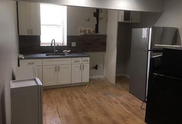 1st image of 2348 University Ave #Basement