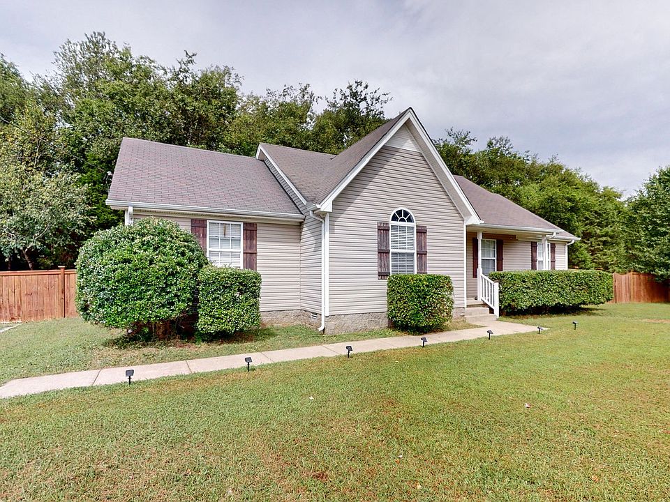 1st image of 117 Langston Ct