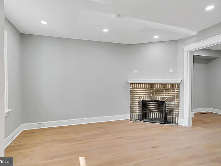 727 Otis Pl NW — Photo 23