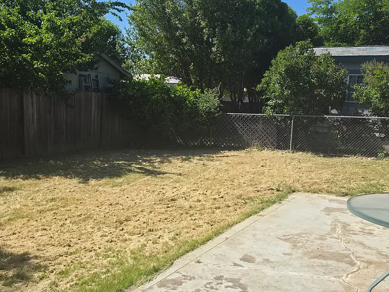 6821 Virginia Dr — Photo 7