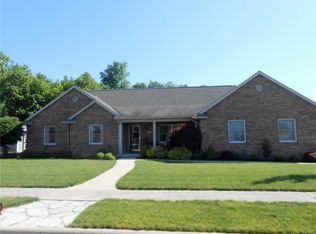 110 Westbury Dr, Greenville, OH 45331