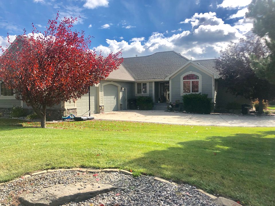 1st image of 4067 Woodcreek Dr