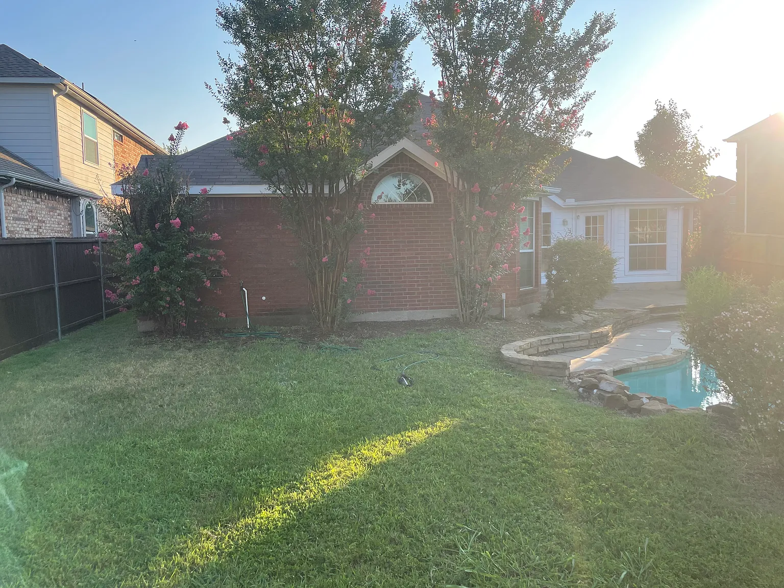 3 bed, 2298 sqft, $2,600 — Photo 4