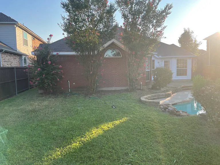 5304 Kathryn Dr — Photo 4