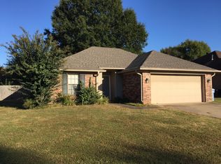 1120 Trenton Dr, Conway, AR 72034