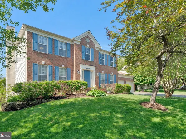 43257 Katie Leigh Ct, Ashburn, VA 20147