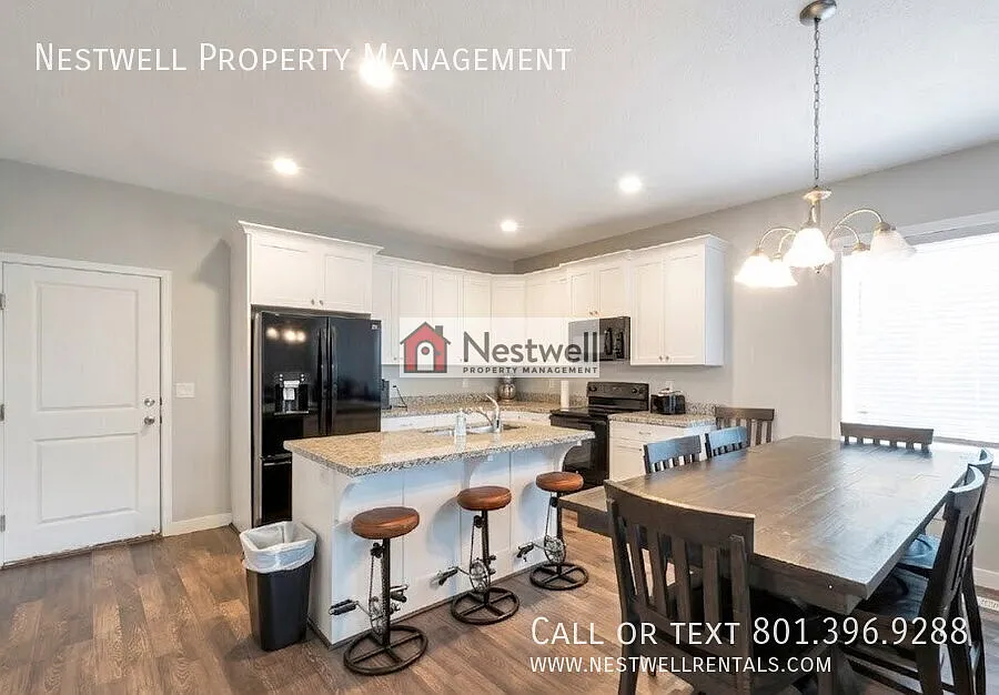 Gorgeous 3-bed Smart Home in Herriman — Photo 2