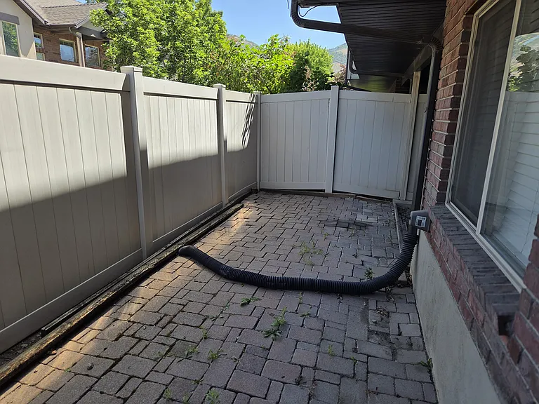 212 W Lyman Ln — Photo 32