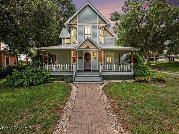 35 Barton Ave, Rockledge, FL 32955