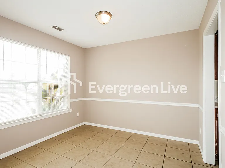 3915 Old Brownsville Rd — Photo 4