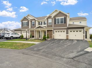 26 Jared Ct, Cohoes, NY 12047