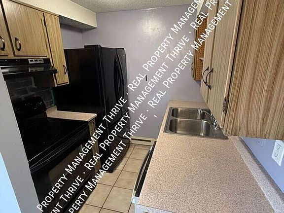 5th image of 897 Mammoth Rd APT 6