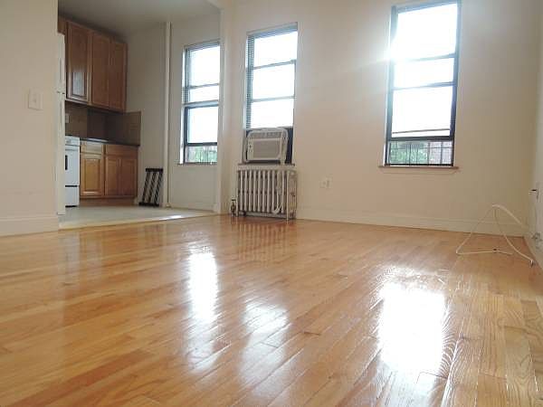 1st image of 3115 32nd St APT 15
