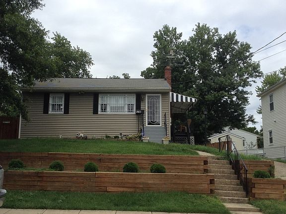 2nd image of 4718 Oglethorpe St