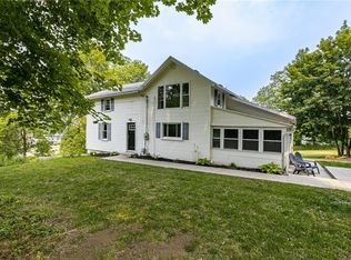 30 Thayer Rd, Fairport, NY 14450