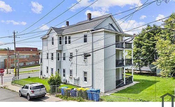 3rd image of 1105 N Main St #3