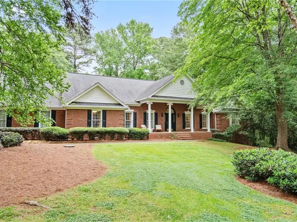 2156 Woodland Ct, Jonesboro, GA 30236