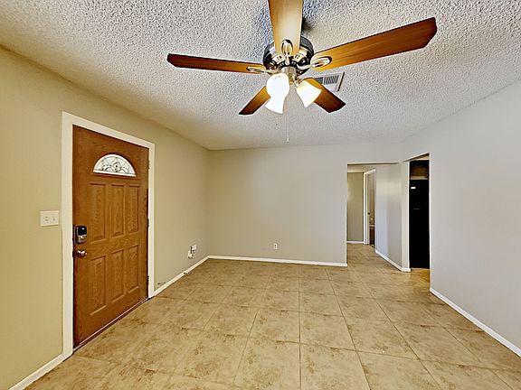 4th image of 1421 W Anderson Dr