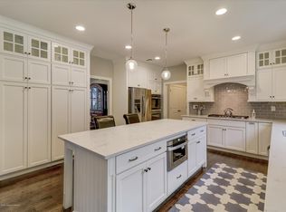 25 Phipps Pl, Tinton Falls, NJ 07724