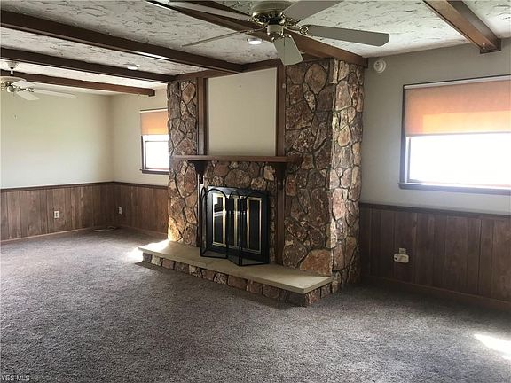4th image of 8768 Parkdale Dr