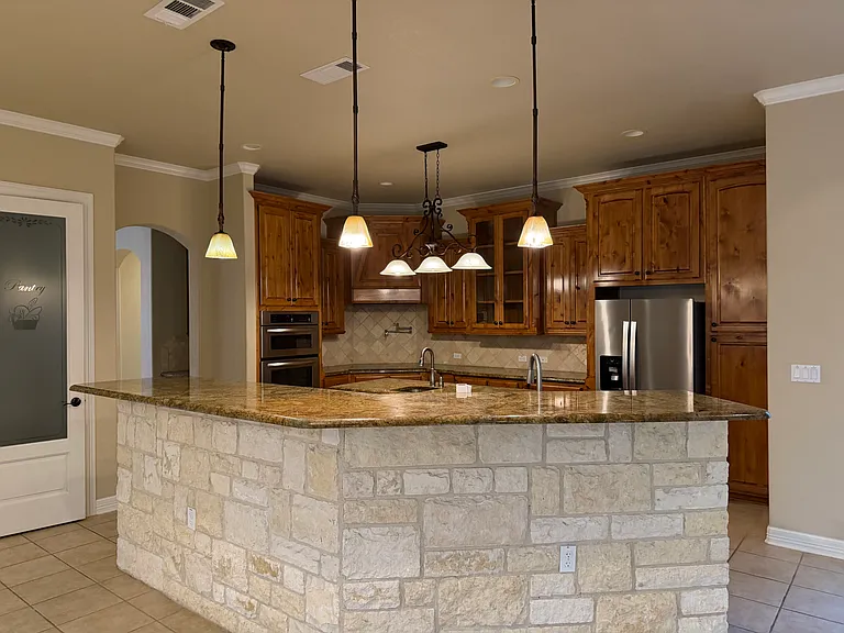 2303 High View Dr — Photo 35