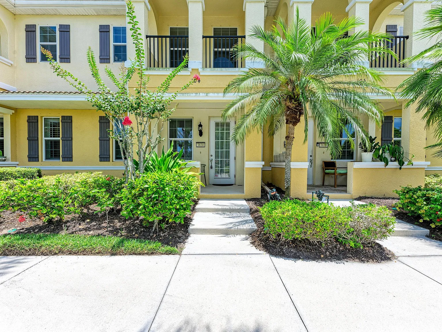 3 bed, 2.5 bath, 1661 sqft, $2,950 — Photo 1