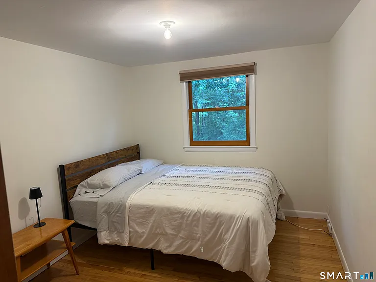 381 Nichols Ave — Photo 11
