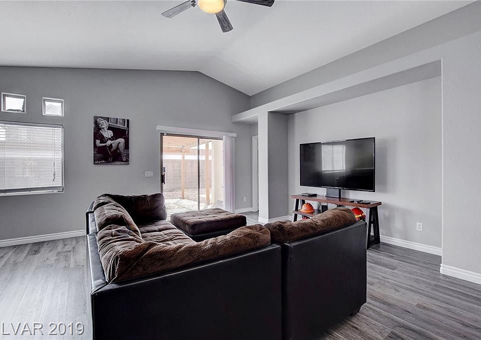 1st image of 401 Cactus Sands Ave