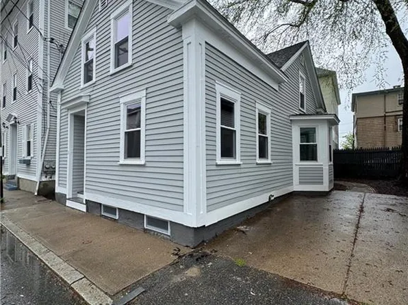 15 Washburn St, Providence, RI 02908