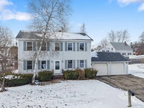 35 George Street, Hampden, ME 04444