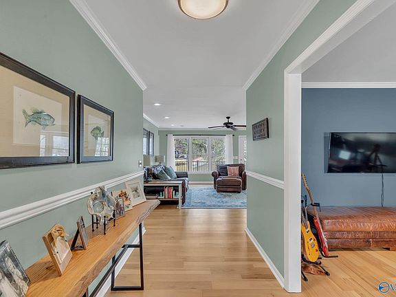 5th image of 3515 Colonial Dr