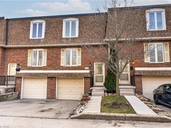 1528 Westminster Pl, Burlington, ON L7P 2B5
