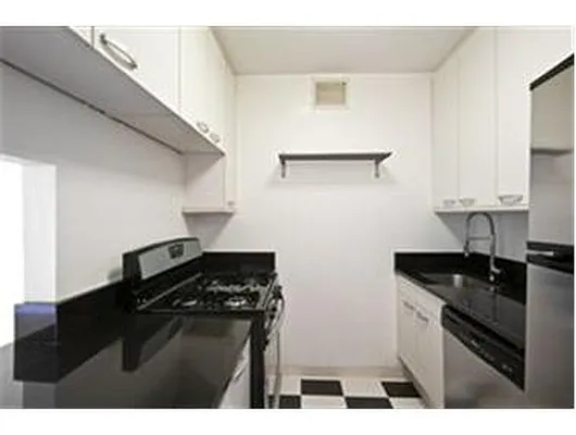 Rented by Douglas Elliman | media 26