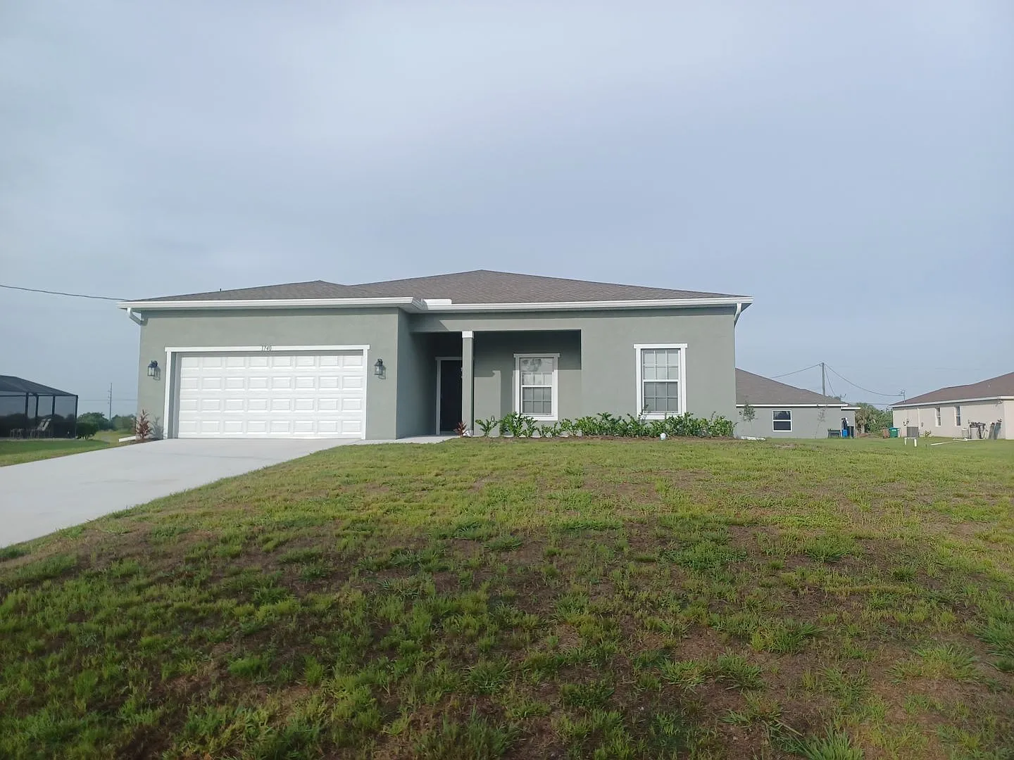 4/2 Single Family Home — Photo 2
