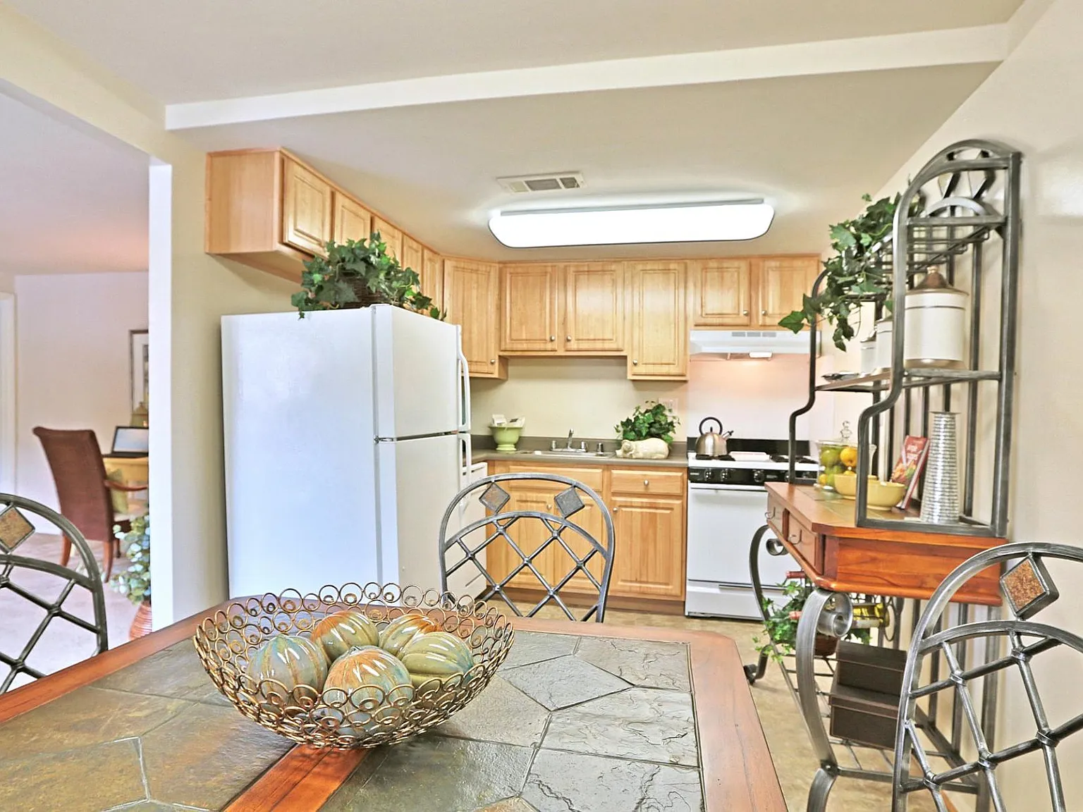 Winston Apartments — Photo 4
