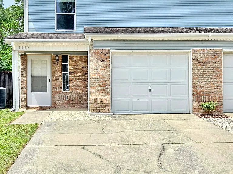 1849 Pointed Leaf Ln — Photo 1