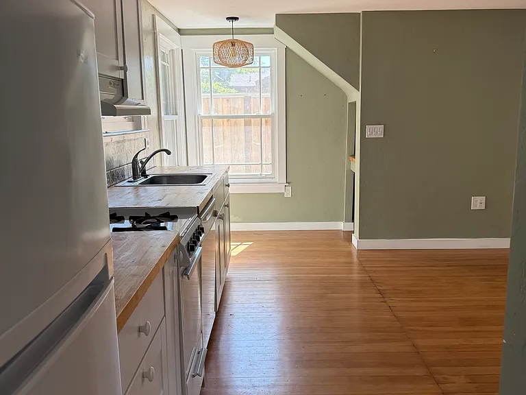 203 S 14th St #2 — Photo 5