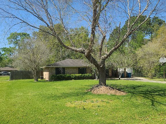 3rd image of 1021 Lynn Romero Dr