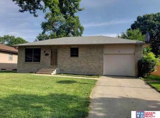 184 E Moffitt St, Seward, NE 68434