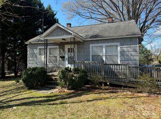 523 29th Avenue Dr NW, Hickory, NC 28601