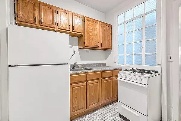 Rented by Coldwell Banker Reliable Real Estate | media 9