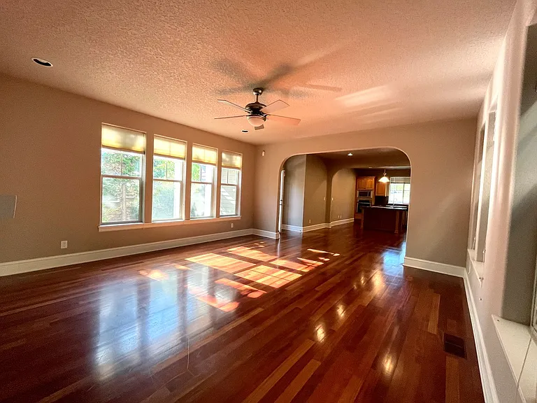 13597 SW King Lear Way — Photo 3