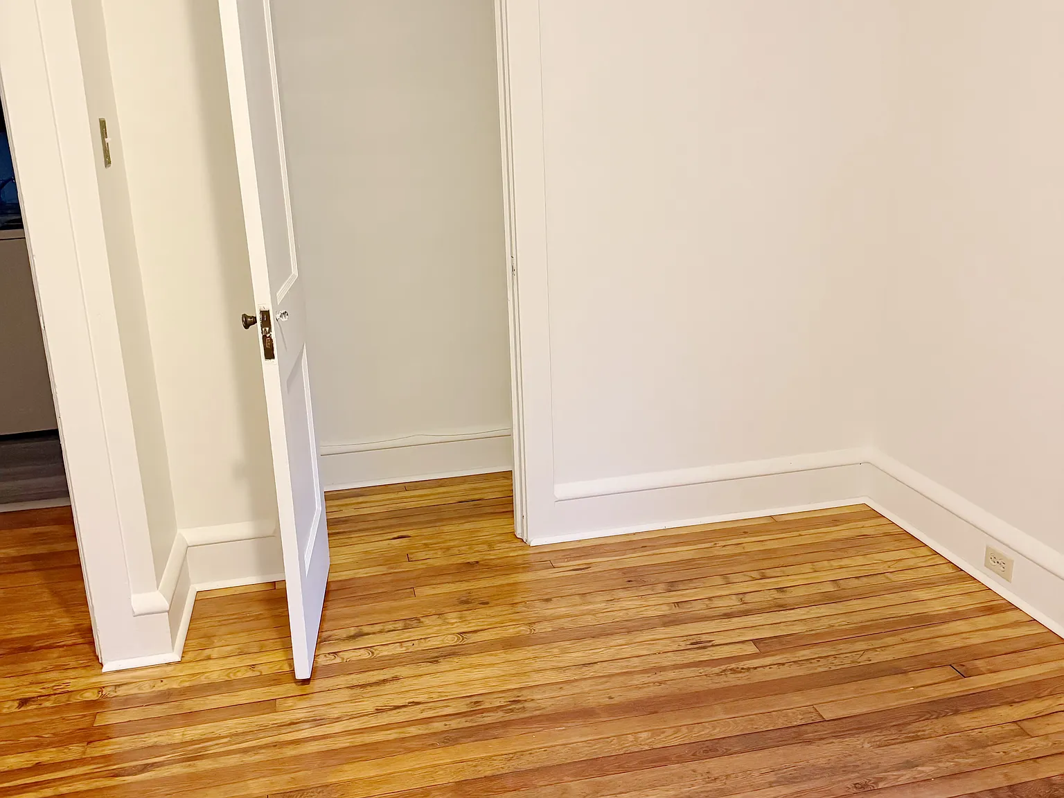 2 bed, 600 sqft, $1,300 — Photo 4