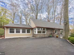 8408 Hull Dr, Wyndmoor, PA 19038