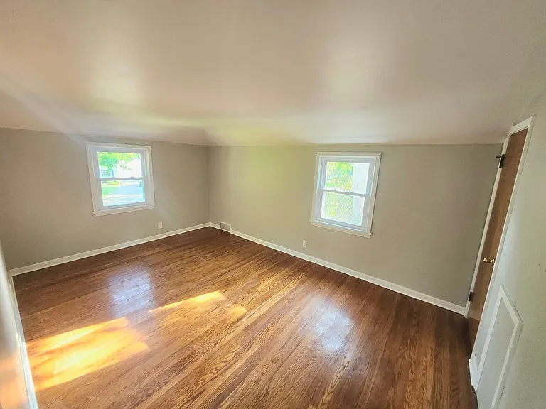 21 Glenmont Dr — Photo 19