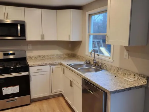 7648 Autumnal Ln, Liverpool, NY 13088