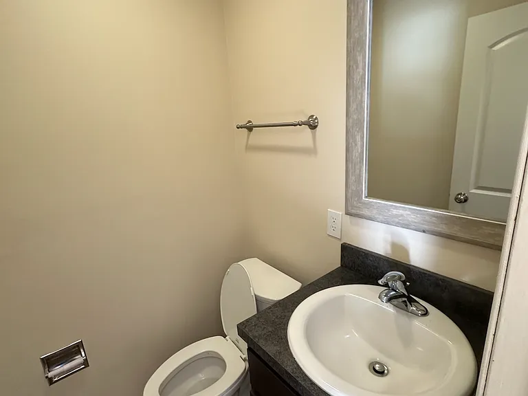 Pleasant Valley Apartments — Photo 43